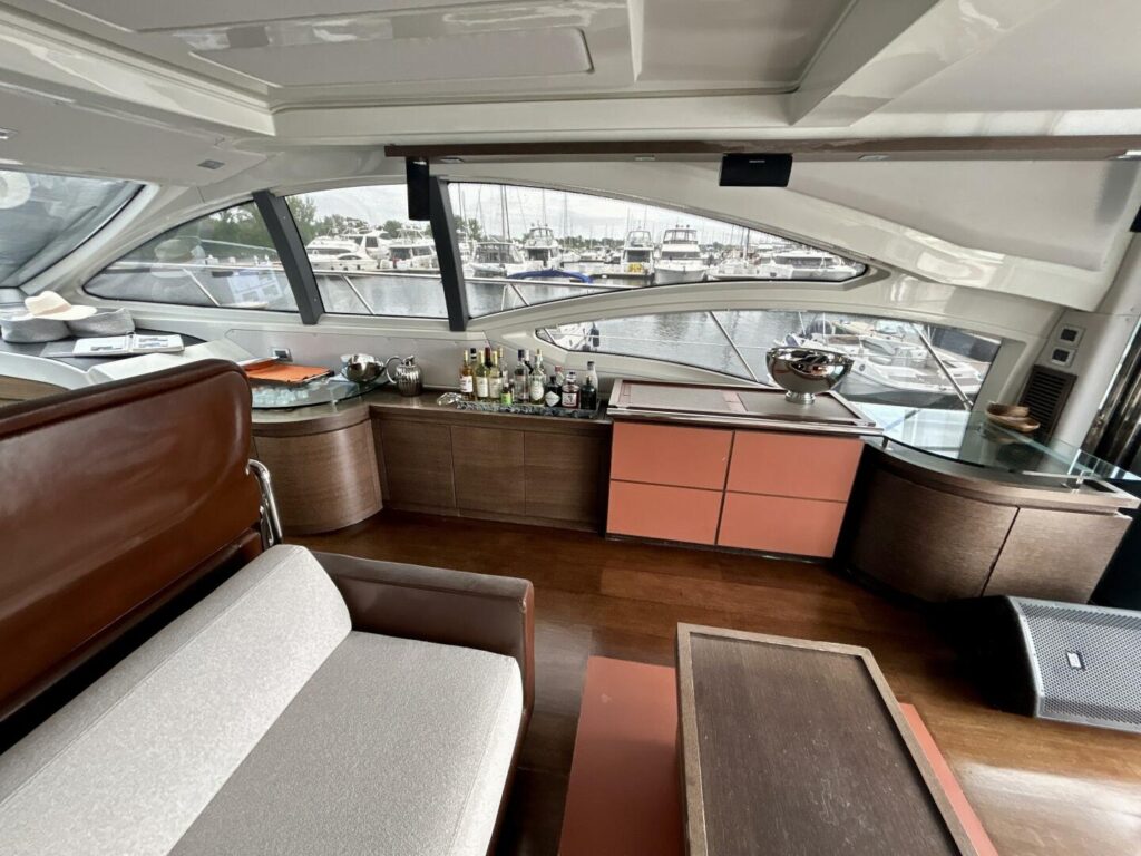 AZIMUT 62S gallery image 5